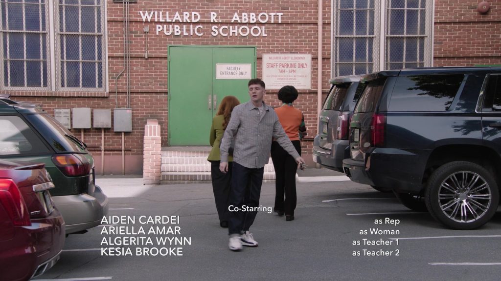 Nike Sneakers in Abbott Elementary S05E22 “Miami” (2026) (Image 3)