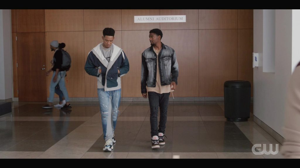 Nike Sneakers in All American - Homecoming S02E08 “Rock the Boat” (2023) (Image 1)