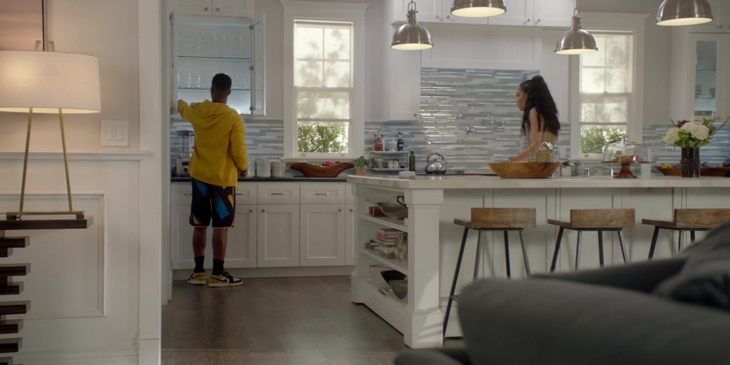 Nike Sneakers in All American S04E15 “C.R.E.A.M (Cash Rules Everything Around Me)” (2022) (Image 1)