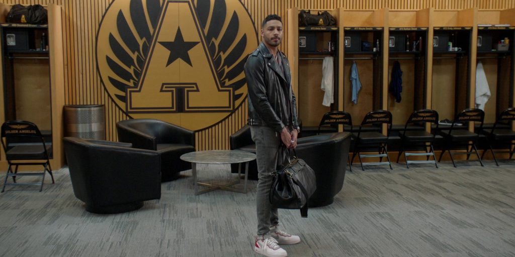 Nike Sneakers in All American S04E15 “C.R.E.A.M (Cash Rules Everything Around Me)” (2022) (Image 3)