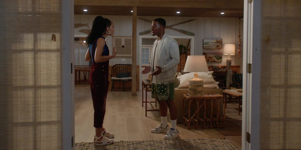 Nike Sneakers in All American S04E20 “Champagne Glasses” (2022) (Image 1)