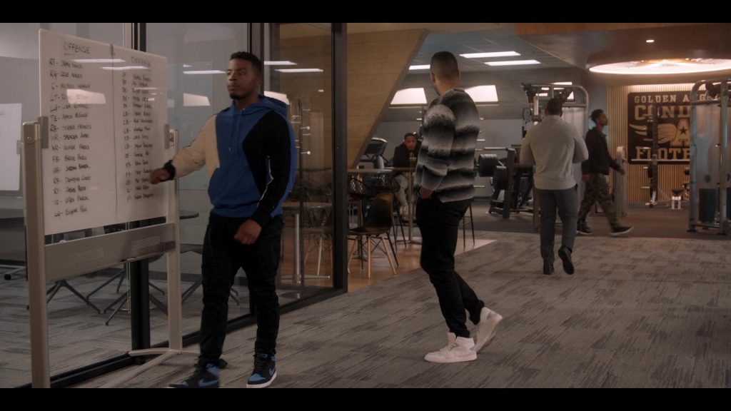 Nike Sneakers in All American S05E07 “Hate It or Love It” (2022) (Image 1)