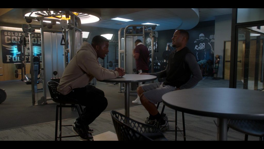 Nike Sneakers in All American S05E16 “My Name Is” (2023) (Image 1)