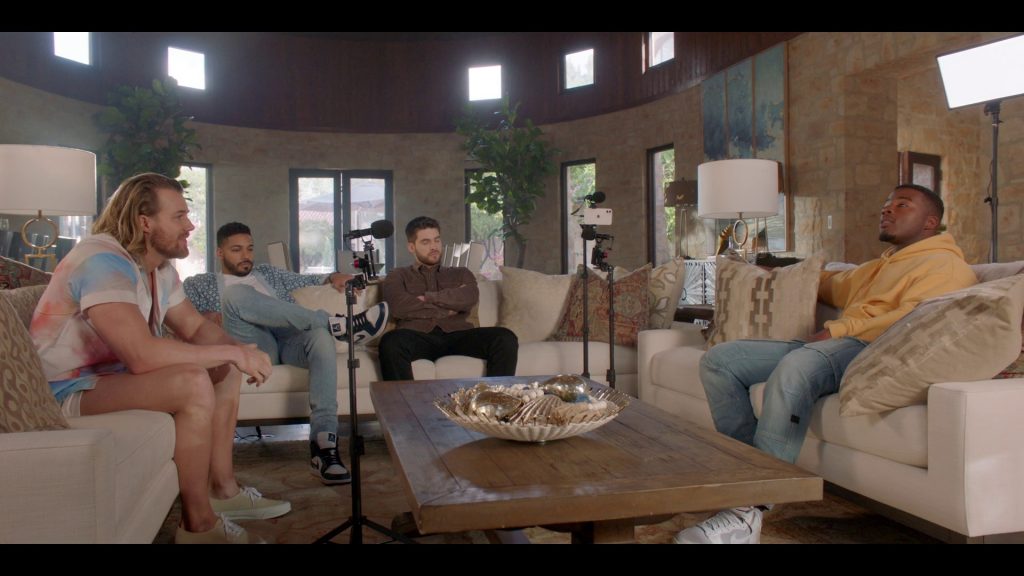 Nike Sneakers in All American S05E19 “Sabotage” (2023) (Image 1)