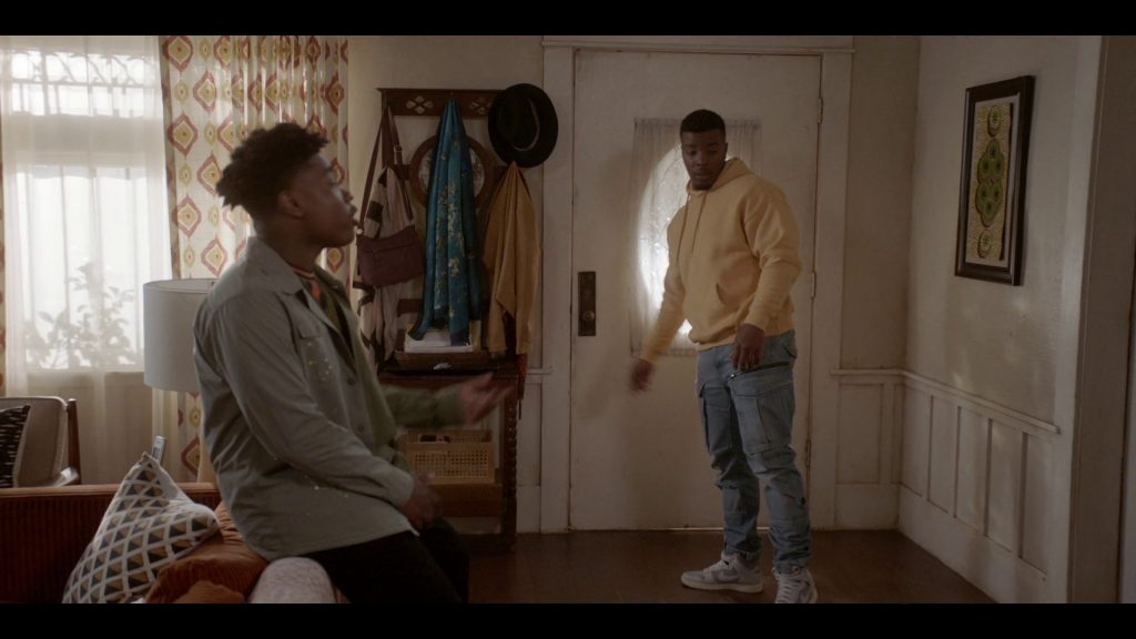 Nike Sneakers in All American S05E19 “Sabotage” (2023) (Image 3)