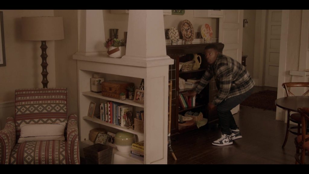 Nike Sneakers in All American S06E13 “Victory Lap” (2024) (Image 1)