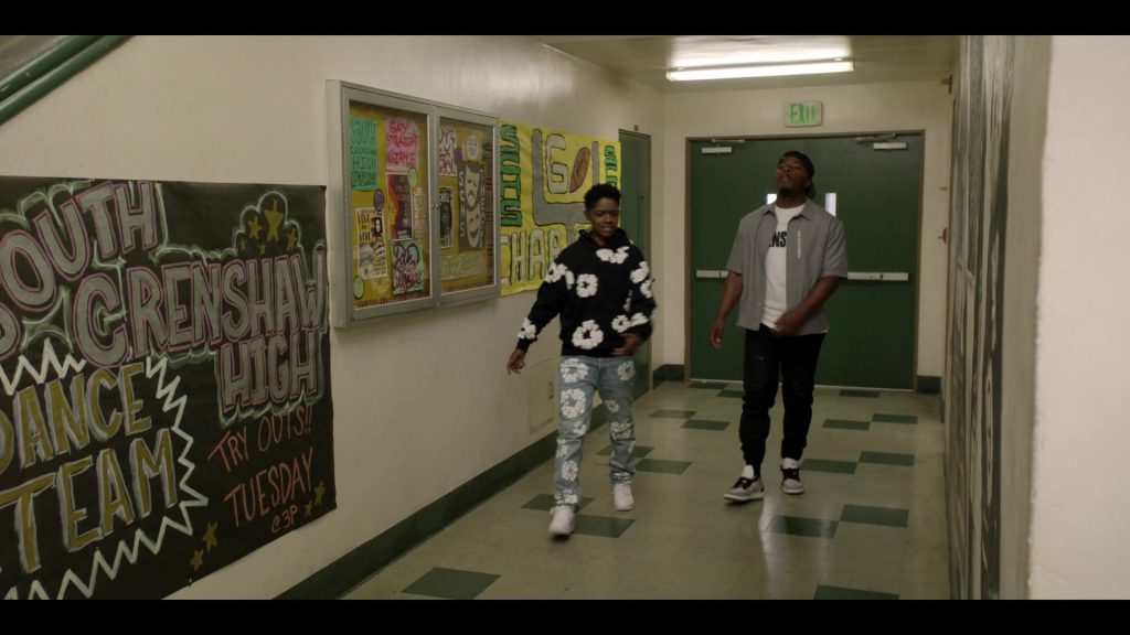 Nike Sneakers in All American S06E15 “I Do (Part II)” (2024) (Image 2)