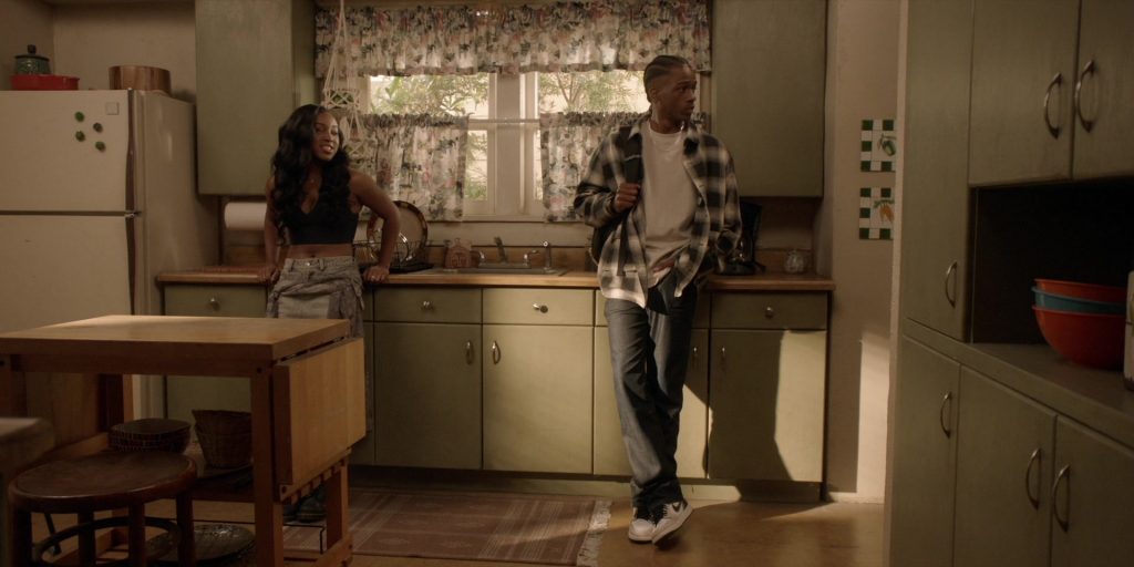 Nike Sneakers in All American S07E03 “Ante Up” (2025) (Image 12)