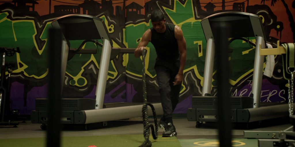 Nike Sneakers in All American S07E03 “Ante Up” (2025) (Image 14)
