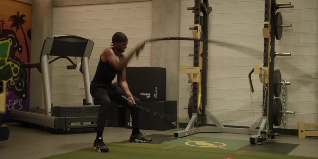 Nike Sneakers in All American S07E03 “Ante Up” (2025) (Image 16)