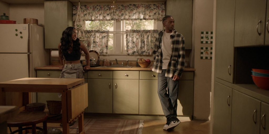 Nike Sneakers in All American S07E03 “Ante Up” (2025) (Image 4)