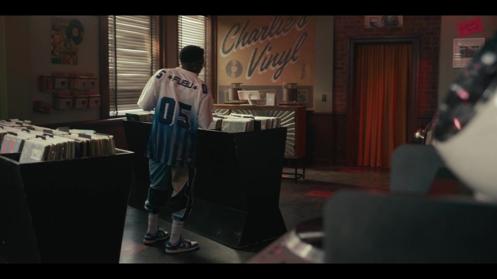 Nike Sneakers in Bel-Air S02E02 “Speaking Truth” (2023) (Image 1)