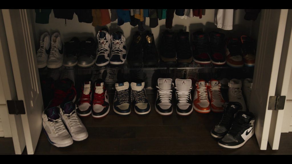Nike Sneakers in Bel-Air S04E03 “What Are You Doing for Thanksgiving” (2025) (Image 2)