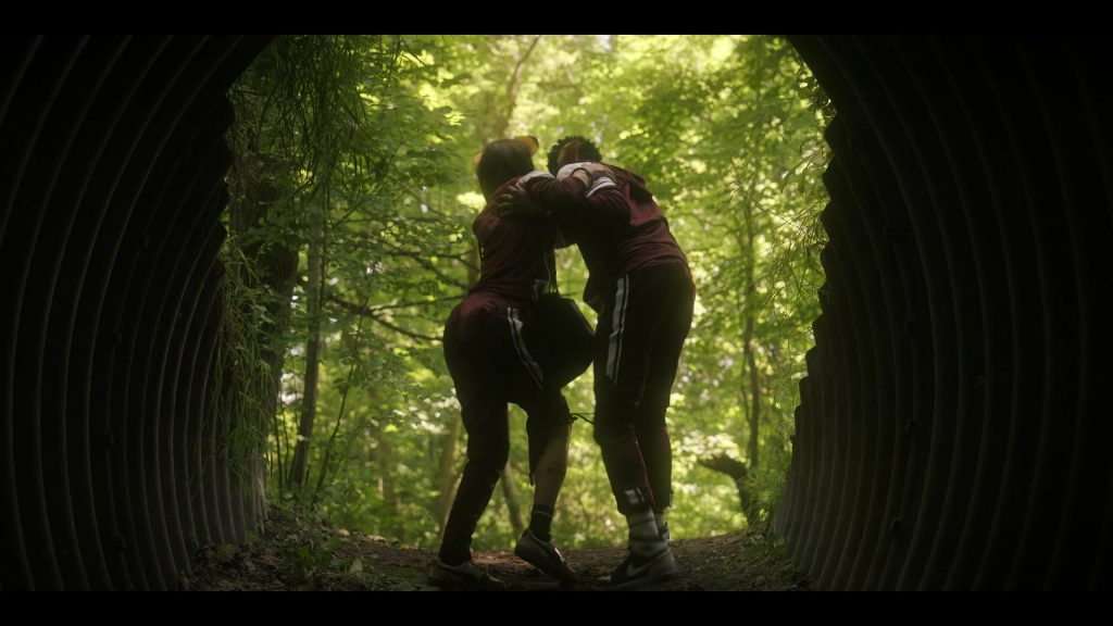 Nike Sneakers in Bet S01E07 “The Hunt” (2025) (Image 4)