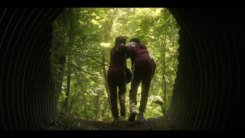 Nike Sneakers in Bet S01E07 “The Hunt” (2025) (Image 5)