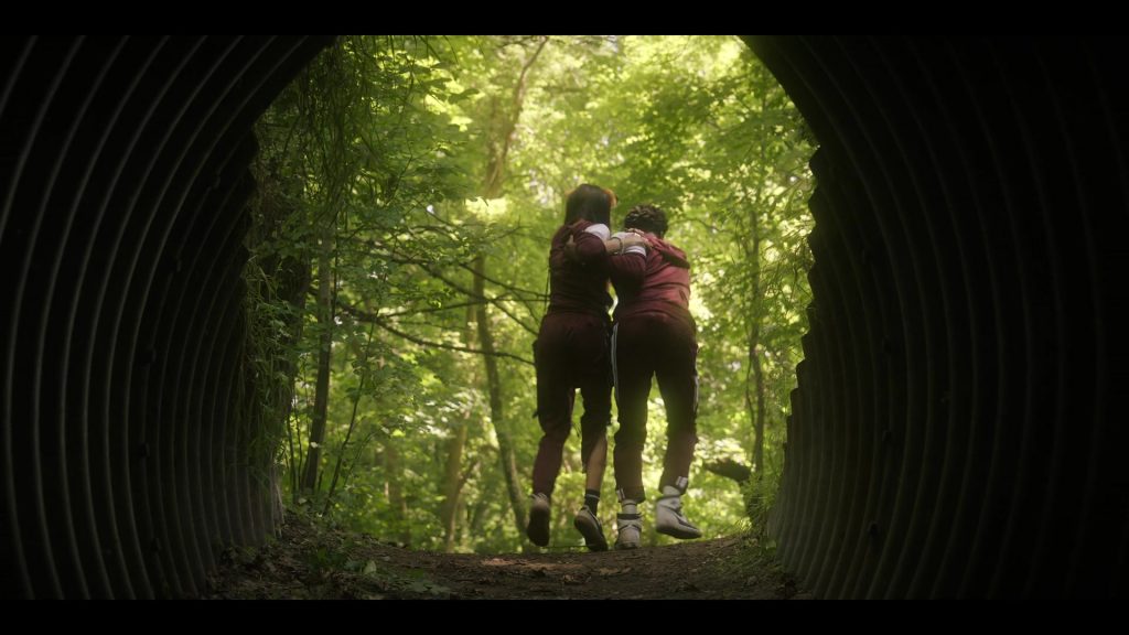 Nike Sneakers in Bet S01E07 “The Hunt” (2025) (Image 6)