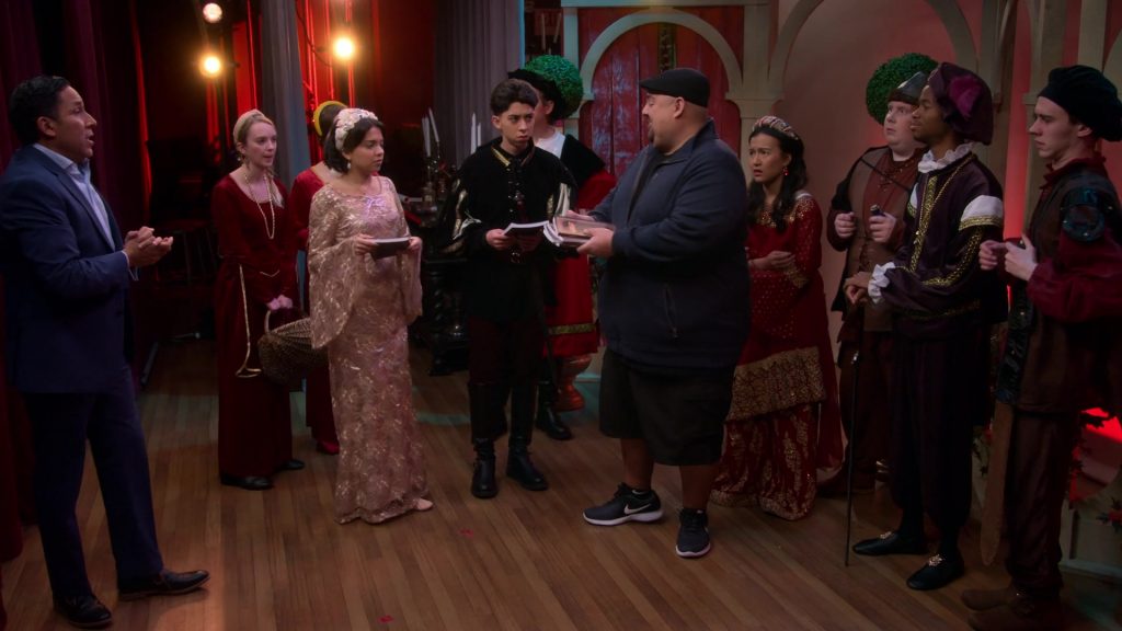 Nike Sneakers in Black Worn by Gabriel Iglesias in Mr. Iglesias S02E06 “Where Art Thou Counselor” (2020) (Image 1)