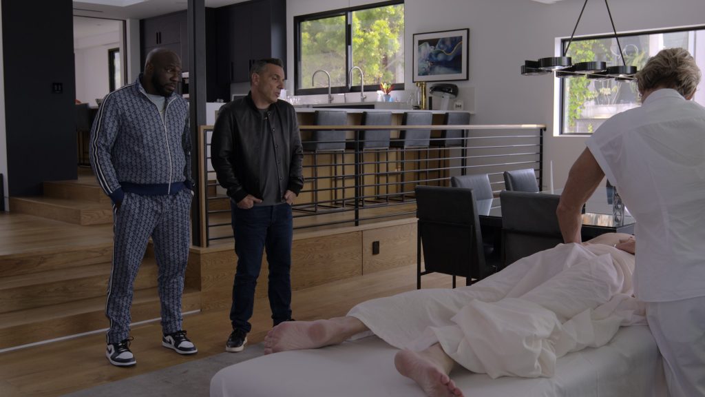Nike Sneakers in Bookie S02E07 “Sphincter Money” (2025) (Image 3)