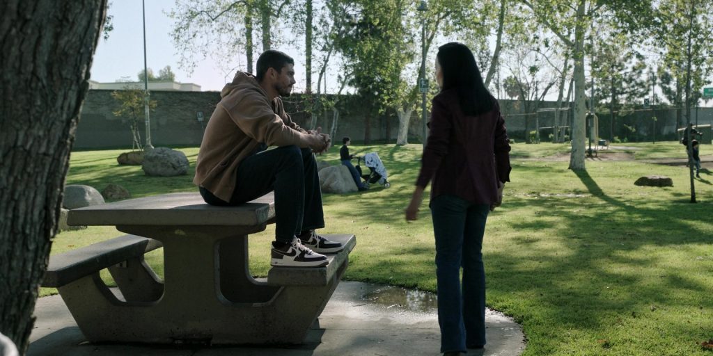 Nike Sneakers in Bosch Legacy S03E07 “Welcome To The Other Side” (2025) (Image 5)