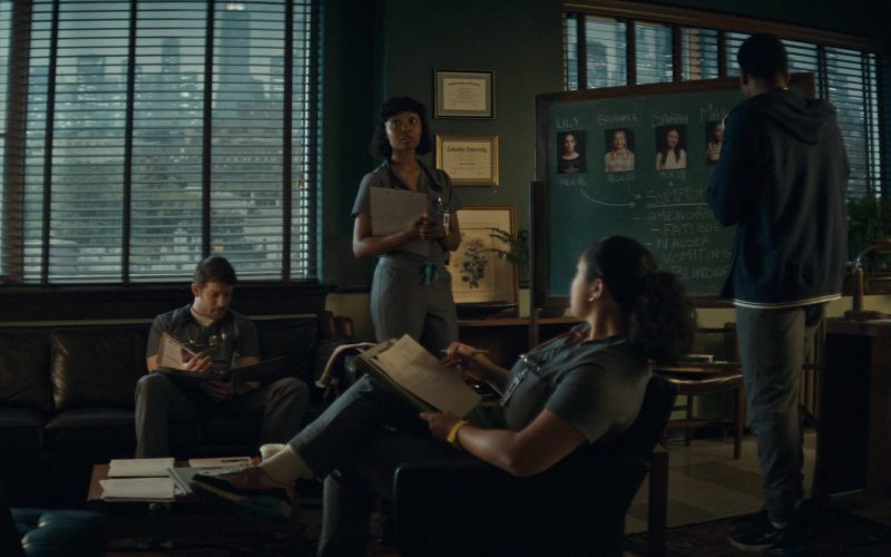 Nike Sneakers in Brilliant Minds S01E06 “The Girl Who Cried Pregnant” (2024) (Image 1)