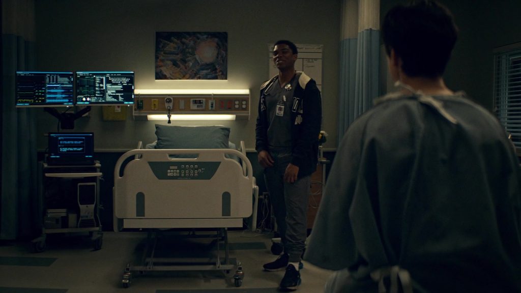 Nike Sneakers in Brilliant Minds S01E07 “The Man From Grozny” (2024) (Image 5)