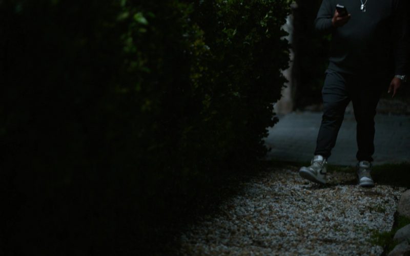 Nike Sneakers in Carl Webers The Family Business S06E06 “Only a Duncan can Kill a Duncan” (2025) (Image 1)