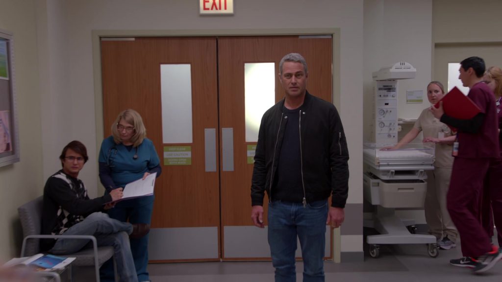 Nike Sneakers in Chicago Fire S13E20 “Cut Me Open” (2025) (Image 1)