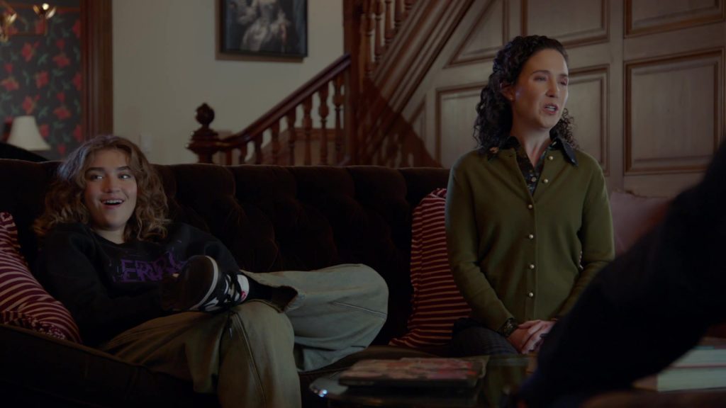 Nike Sneakers in Chicago Fire S14E08 “A Man Possessed” (2026) (Image 6)