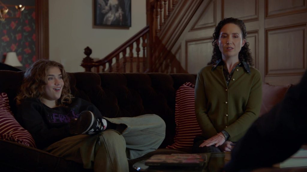 Nike Sneakers in Chicago Fire S14E08 “A Man Possessed” (2026) (Image 7)