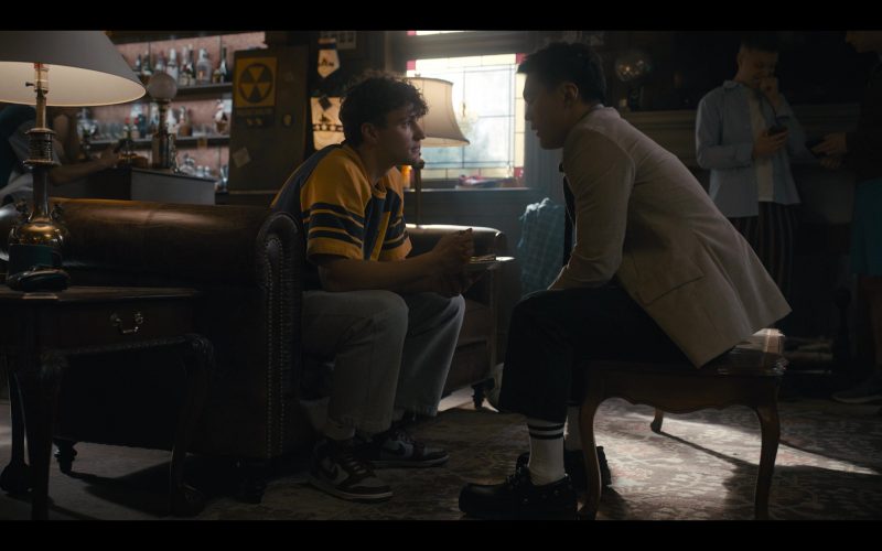 Nike Sneakers in Cruel Intentions S01E08 “Theta” (2024) (Image 1)