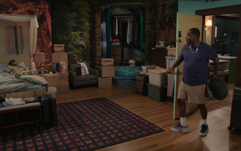 Nike Sneakers in Crutch S01E02 “Crutch to the Rescue” (2025) (Image 1)