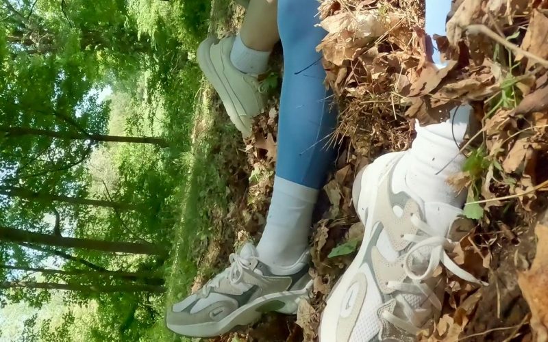 Nike Sneakers in Dexter Resurrection S01E07 “Course Correction” (2025) (Image 1)