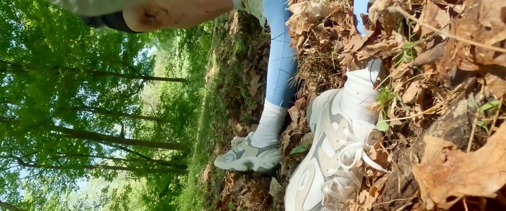 Nike Sneakers in Dexter Resurrection S01E07 “Course Correction” (2025) (Image 3)