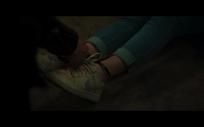 Nike Sneakers in Echo S01E03 “Tuklo” (2024) (Image 1)