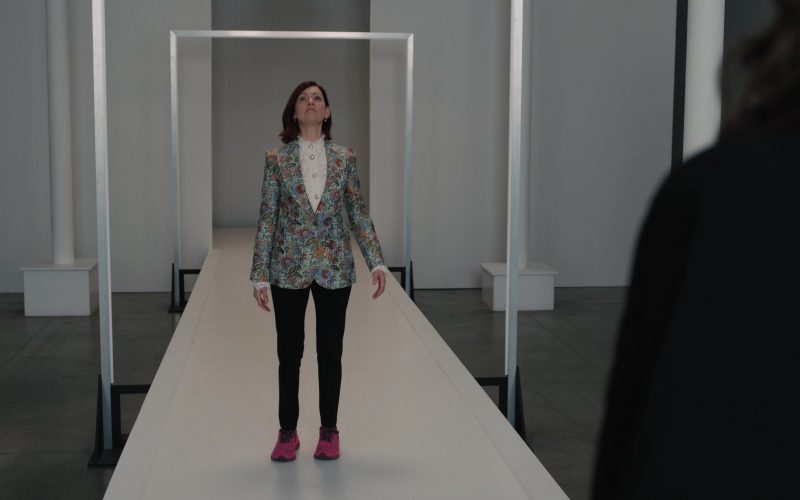Nike Sneakers in Elsbeth S01E10 “A Fitting Finale” (2024) (Image 1)