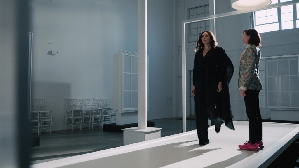 Nike Sneakers in Elsbeth S01E10 “A Fitting Finale” (2024) (Image 2)