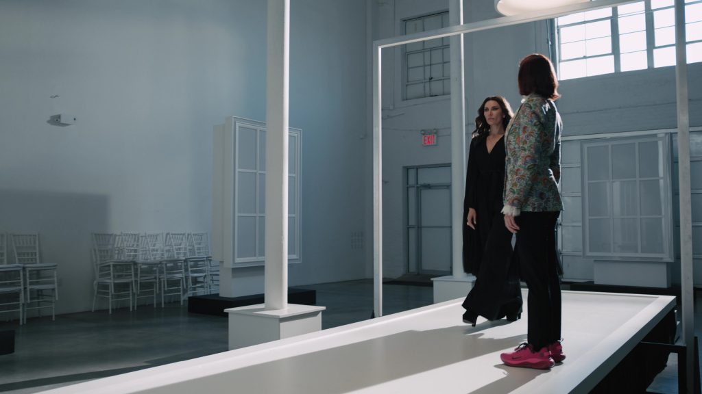 Nike Sneakers in Elsbeth S01E10 “A Fitting Finale” (2024) (Image 3)