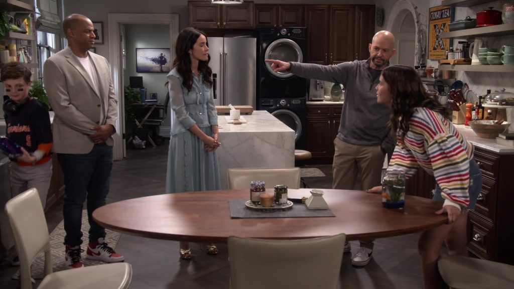 Nike Sneakers in Extended Family S01E01 “Pilot” (2023) (Image 18)