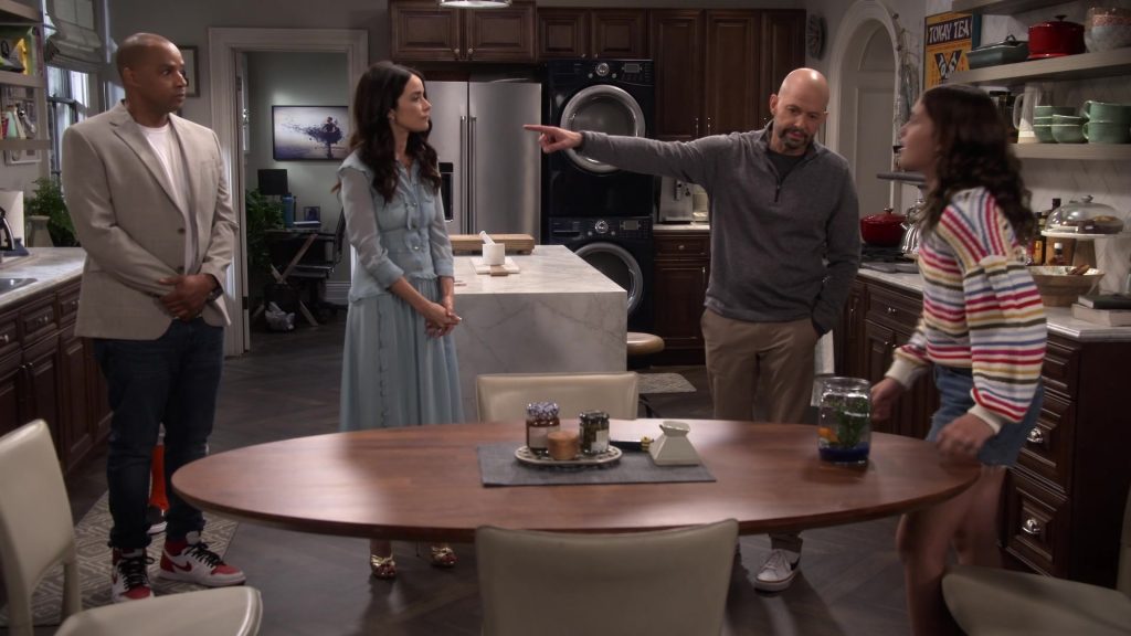Nike Sneakers in Extended Family S01E01 “Pilot” (2023) (Image 2)