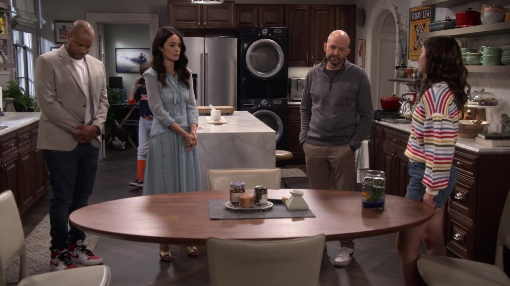 Nike Sneakers in Extended Family S01E01 “Pilot” (2023) (Image 4)