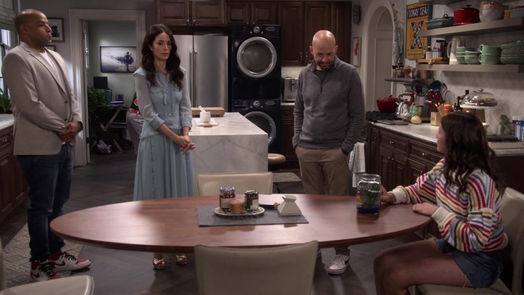 Nike Sneakers in Extended Family S01E01 “Pilot” (2023) (Image 5)