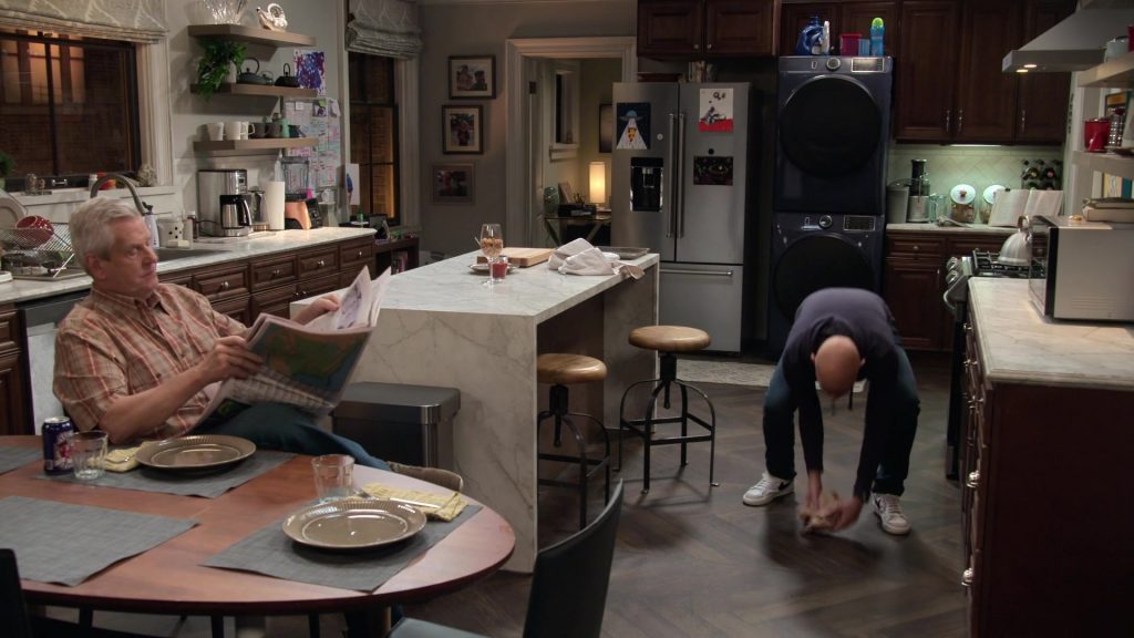 Nike Sneakers in Extended Family S01E03 “The Consequences of Gaming” (2024) (Image 11)