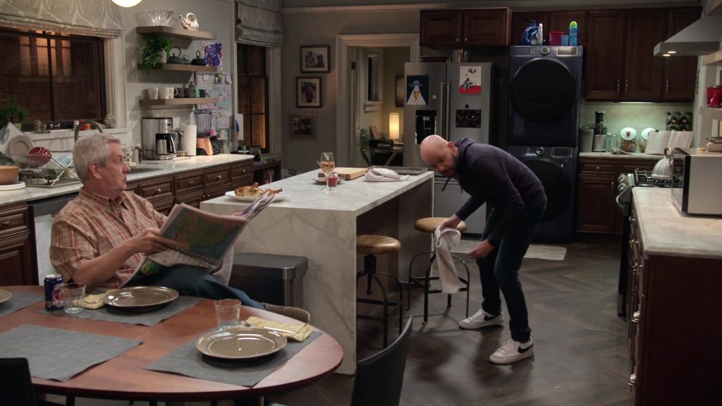 Nike Sneakers in Extended Family S01E03 “The Consequences of Gaming” (2024) (Image 3)