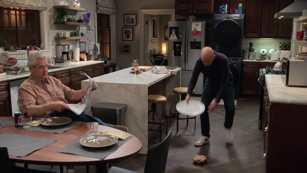 Nike Sneakers in Extended Family S01E03 “The Consequences of Gaming” (2024) (Image 9)