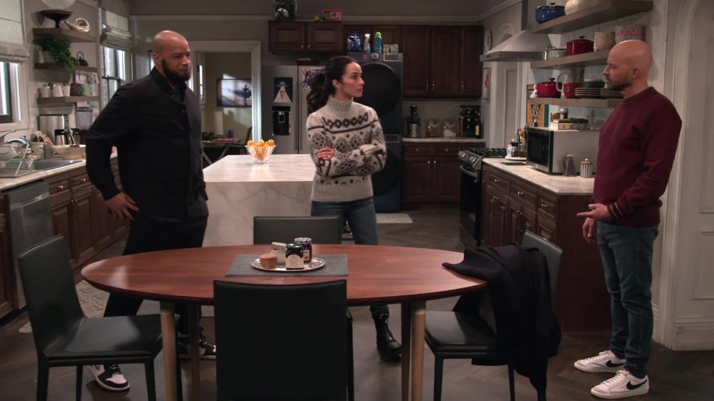 Nike Sneakers in Extended Family S01E08 “The Consequences of Loaning Your Dad Money” (2024) (Image 4)