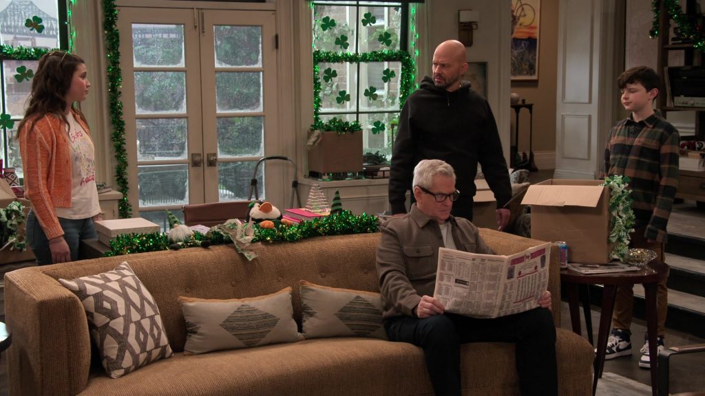 Nike Sneakers in Extended Family S01E12 “The Consequences of Being Irish” (2024) (Image 6)