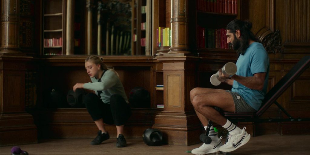 Nike Sneakers in Fifteen-Love S01E02 (2023) (Image 7)