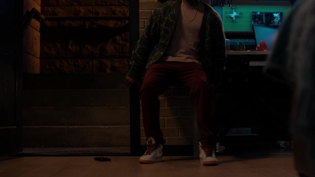 Nike Sneakers in Found S01E12 “Missing While Eccentric” (2024) (Image 1)