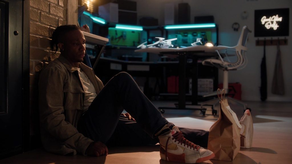 Nike Sneakers in Found S01E13 “Missing While Forgotten” (2024) (Image 2)