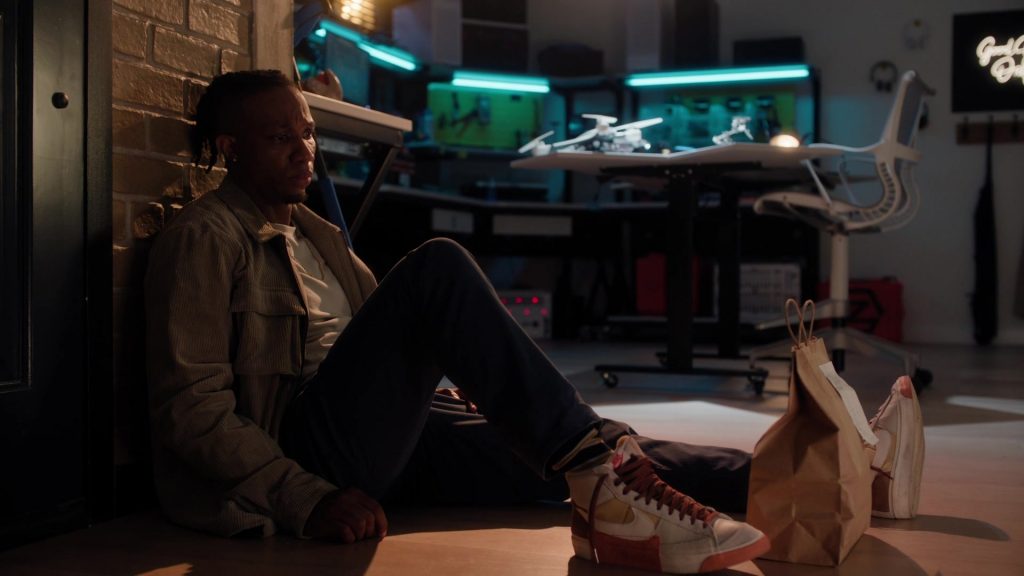Nike Sneakers in Found S01E13 “Missing While Forgotten” (2024) (Image 4)
